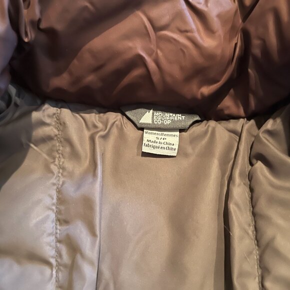 Vintage MEC Down Jacket - Women's Small EUC - Picture 11 of 11